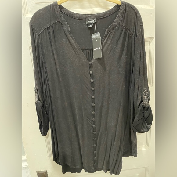 torrid Tops - Torrid Black Harper Blouse, size 2, NWT
